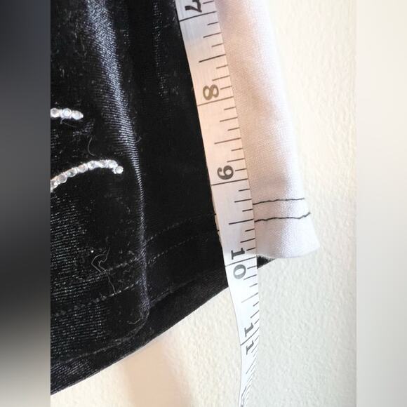 Shane Justin bedazzled booty shorts black velvet micro shorts stretchy medium - Picture 4 of 5